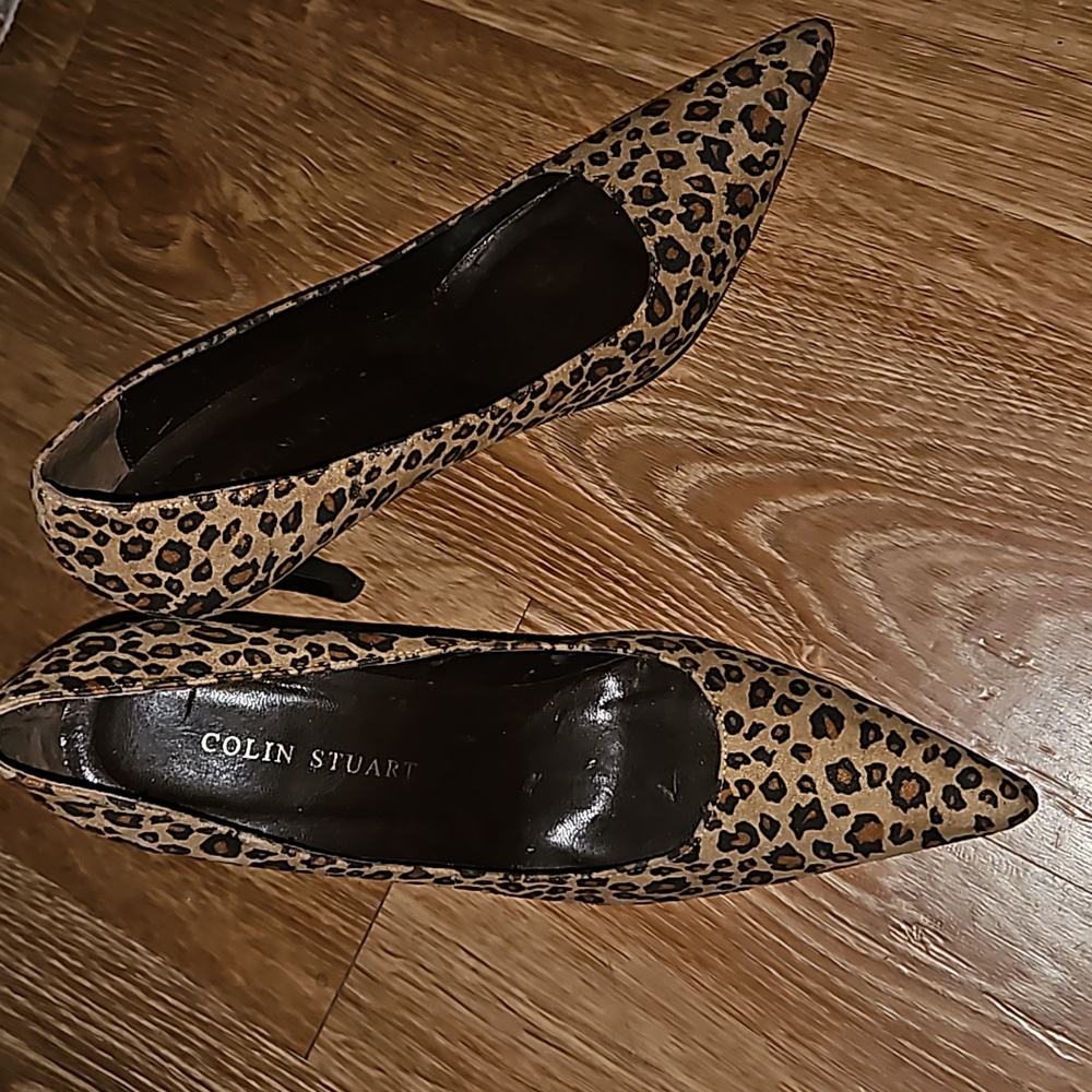 Colin Stuart leopard fabric pointed toe heels size 5.5